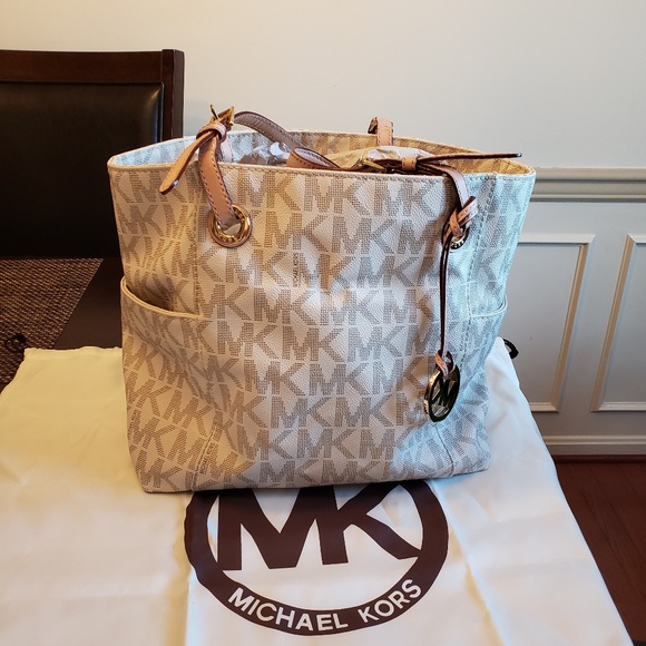 Handbag - Picture 3 of 7